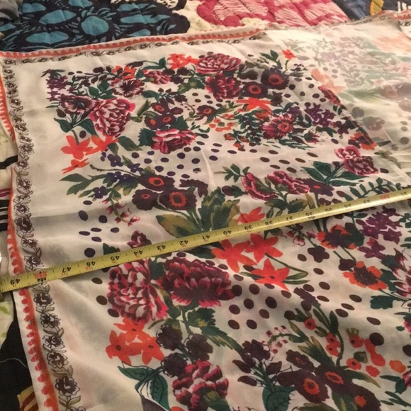 White Floral Kimono - Picture 7 of 8